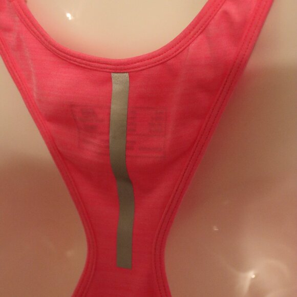 New Balance Pink Racer Back Tank Size Small NB Dry Reflective Run Athleisure - Picture 12 of 12